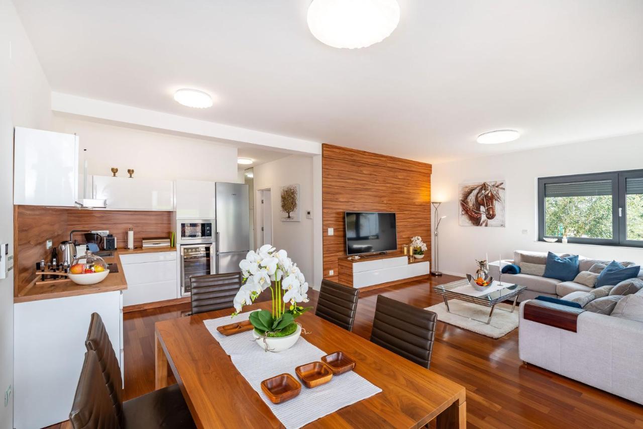 Apartman Darija Sukošan Exteriör bild